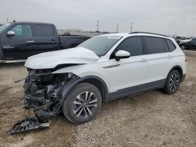 Volkswagen Tiguan 2024, VIN 3VV2B7AX7RM034374, 3/5