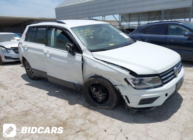 Volkswagen Tiguan 2022, VIN 3VV4B7AXXNM103836, 2/5