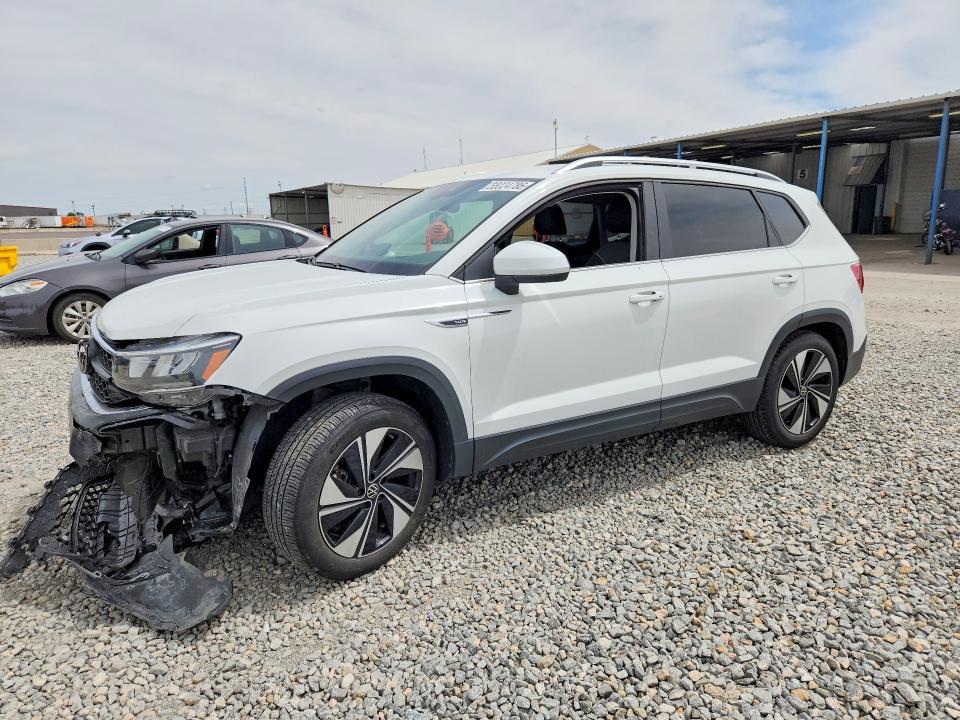 Volkswagen Taos 2022, VIN 3VVPX7B26NM080704, 2/5