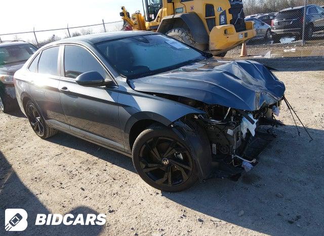 Volkswagen Jetta 2024, VIN 3VWBM7BU7RM021697, 2/5