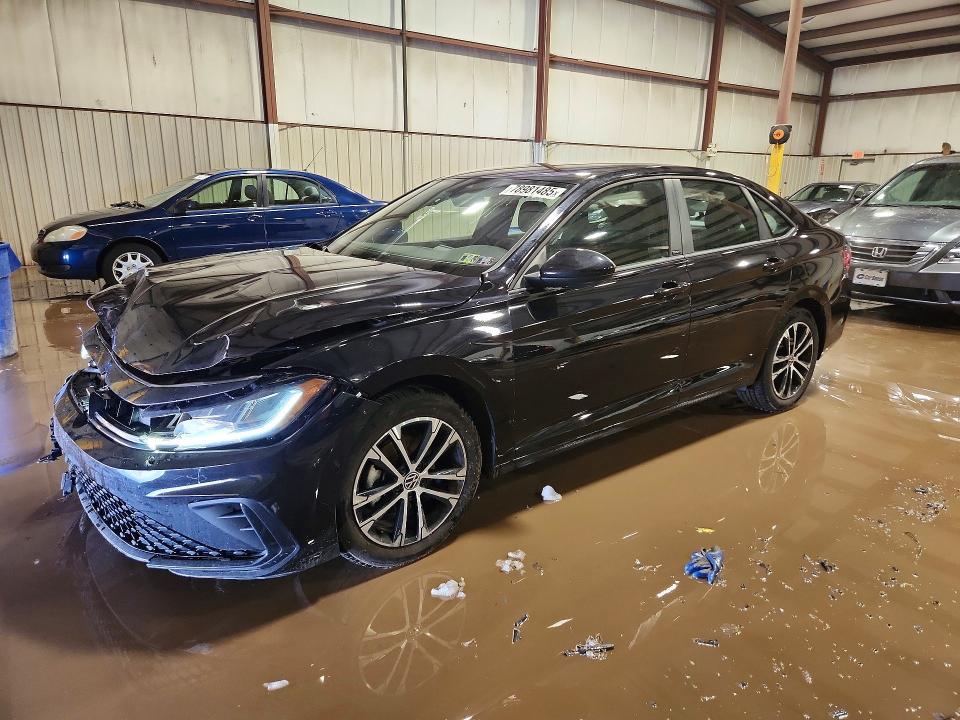 Volkswagen Jetta 2026, VIN 3VWBW7BU4TM027815, 2/5