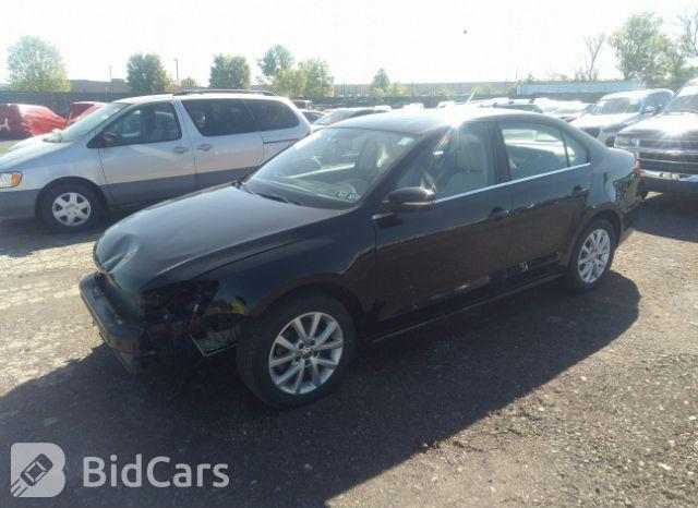 Volkswagen Jetta 2013, VIN 3VWDP7AJ5DM438445, 2/5