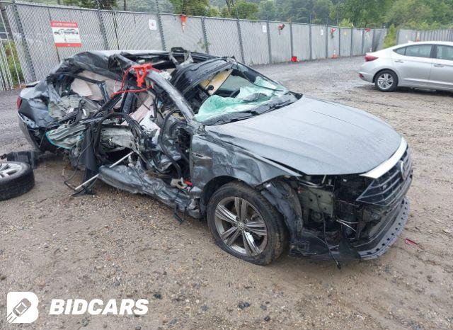 Volkswagen Jetta 2019, VIN 3VWEB7BU3KM233764, 2/5