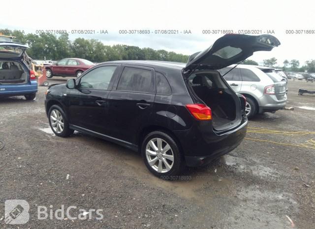 Mitsubishi Outlander 2014, VIN 4A4AR3AU5EE024827, 3/5
