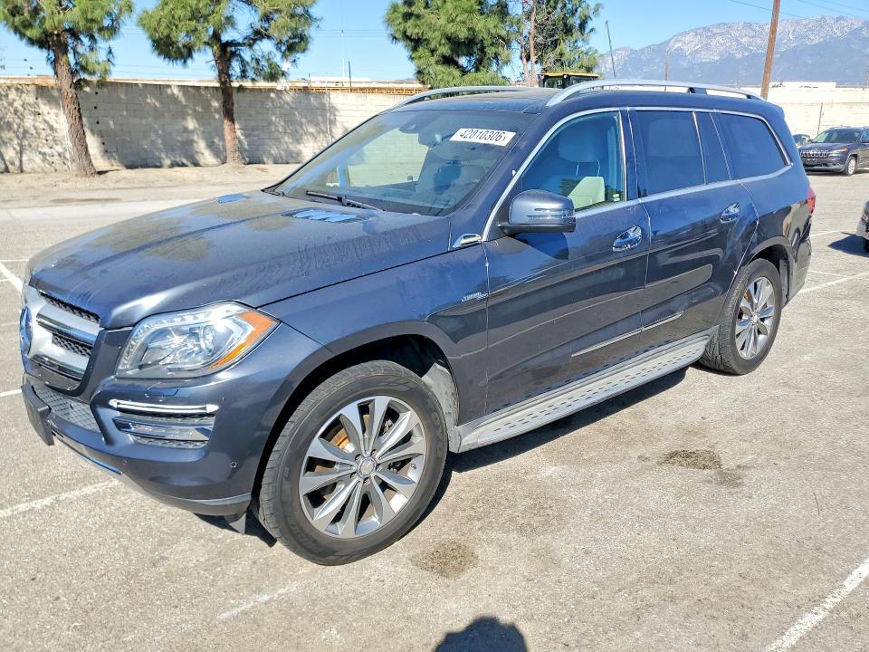 Mercedes-Benz GL-Class 2016, VIN 4JGDF6EE9GA666376, 3/5