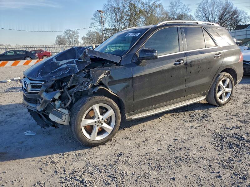 Mercedes-Benz GLE-Class 2019, VIN 4JGED7FB9KA143453, 1/5