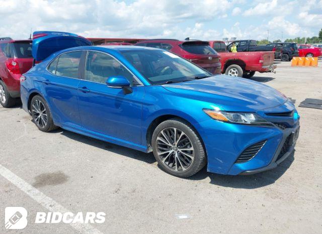 Toyota Camry 2018, VIN 4T1B11HK0JU070833, 2/5