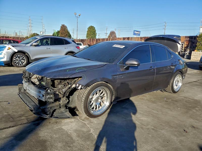Toyota Camry 2018, VIN 4T1B11HK0JU070833, 3/5