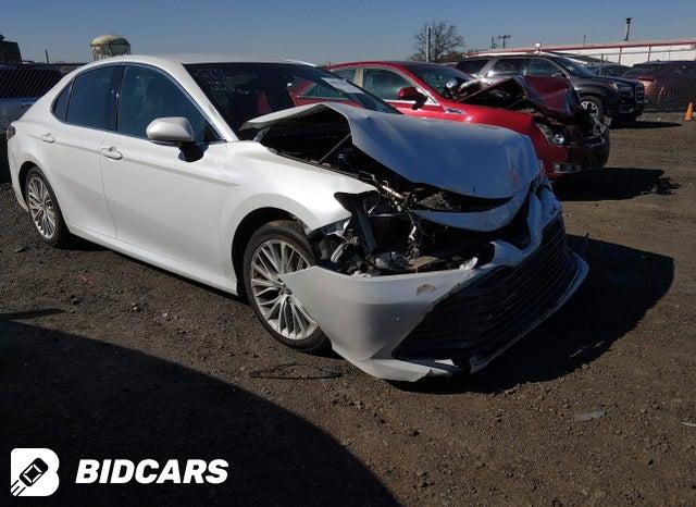 Toyota Camry 2019, VIN 4T1B11HK1KU227397, 1/5