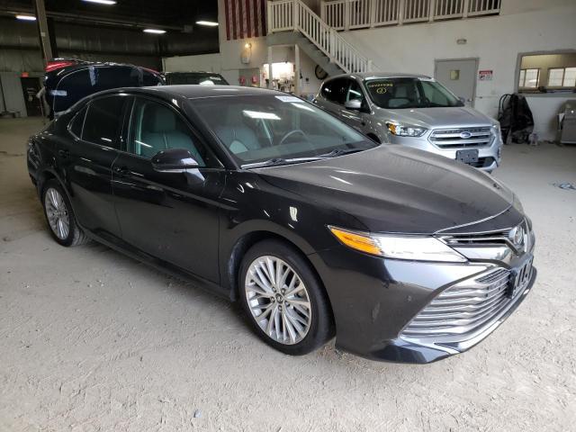 Toyota Camry 2018, VIN 4T1B11HK4JU021814, 4/5