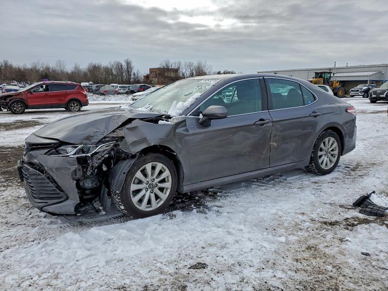 Toyota Camry 2019, VIN 4T1B11HK7KU229462, 2/5