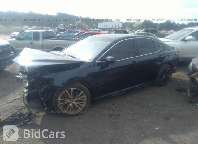 Toyota Camry 2018, VIN 4T1B11HK9JU539403, 2/5