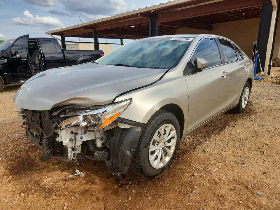 Toyota Camry 2018, VIN 4T1B11HKXJU024829, 2/5