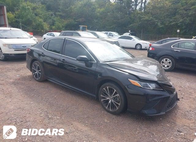 Toyota Camry 2018, VIN 4T1B11HKXJU024829, 3/5