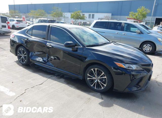 Toyota Camry 2019, VIN 4T1B11HKXKU856723, 2/5