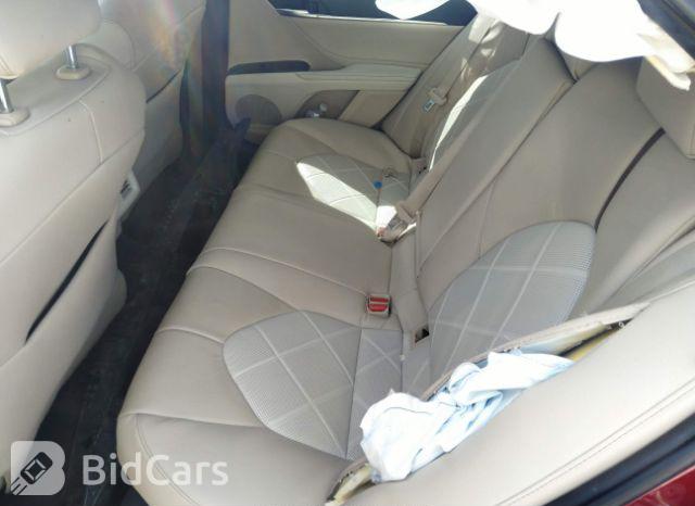 Toyota Camry 2018, VIN 4T1B21HK2JU502559, 8/21