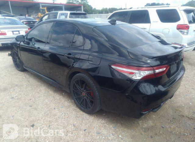 Toyota Camry 2019, VIN 4T1B61HK3KU749255, 3/5