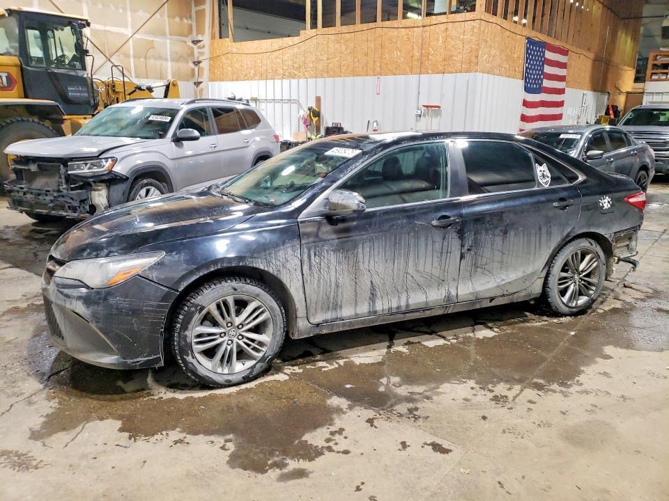 Toyota Camry 2018, VIN 4T1B61HKXJU148844, 2/5