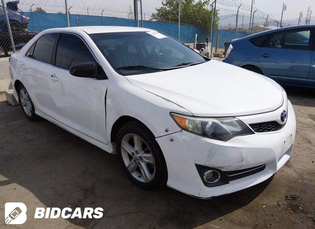 Toyota Camry 2014, VIN 4T1BF1FK2EU308434, 3/5