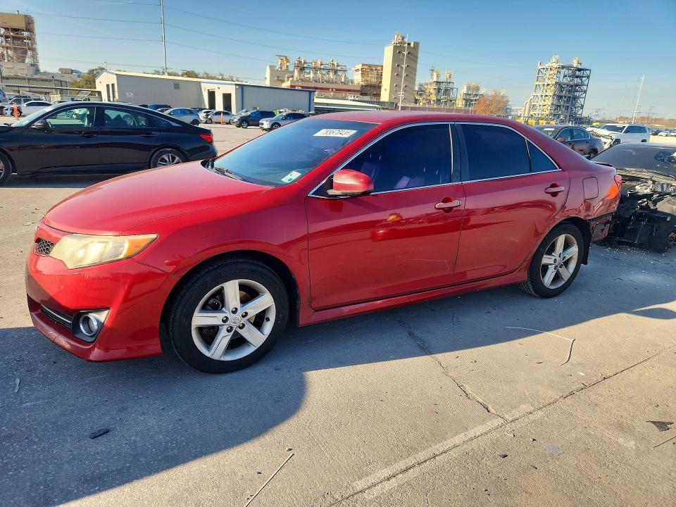 Toyota Camry 2013, VIN 4T1BF1FK9DU279500, 3/5