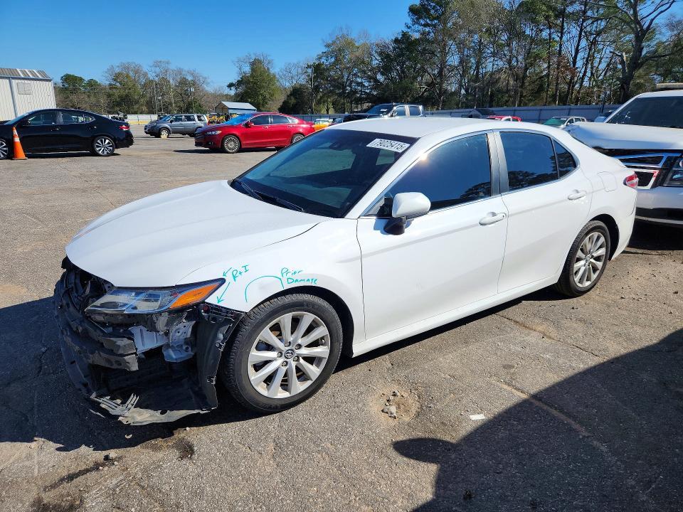 Toyota Camry 2017, VIN 4T1BF1FK9HU350541, 2/5