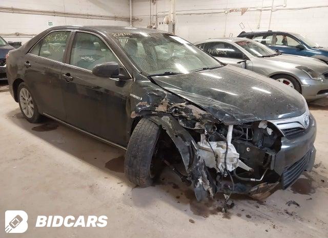 Toyota Camry 2011, VIN 4T1BF3EK7BU733995, 2/5