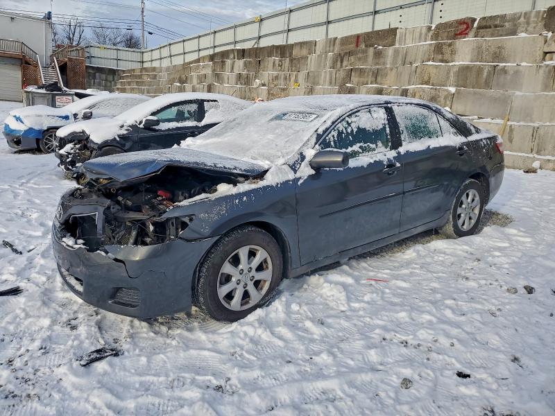 Toyota Camry 2011, VIN 4T1BF3EK7BU733995, 4/5