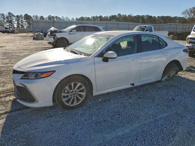 Toyota Camry 2025, VIN 4T1DAACK7SU632065, 3/5