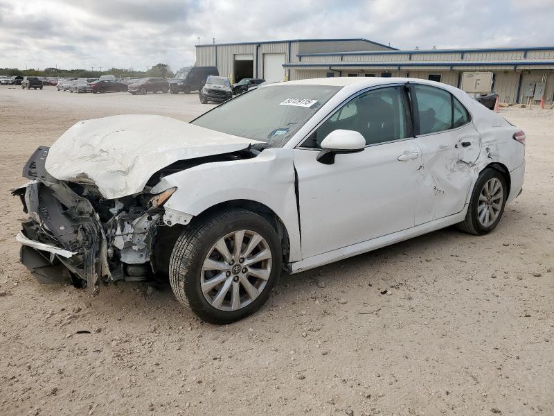 Toyota Camry 2020, VIN 4T1G11AK0LU342638, 2/5