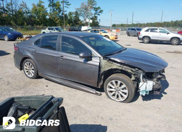 Toyota Camry 2020, VIN 4T1G11AK1LU948742, 5/11