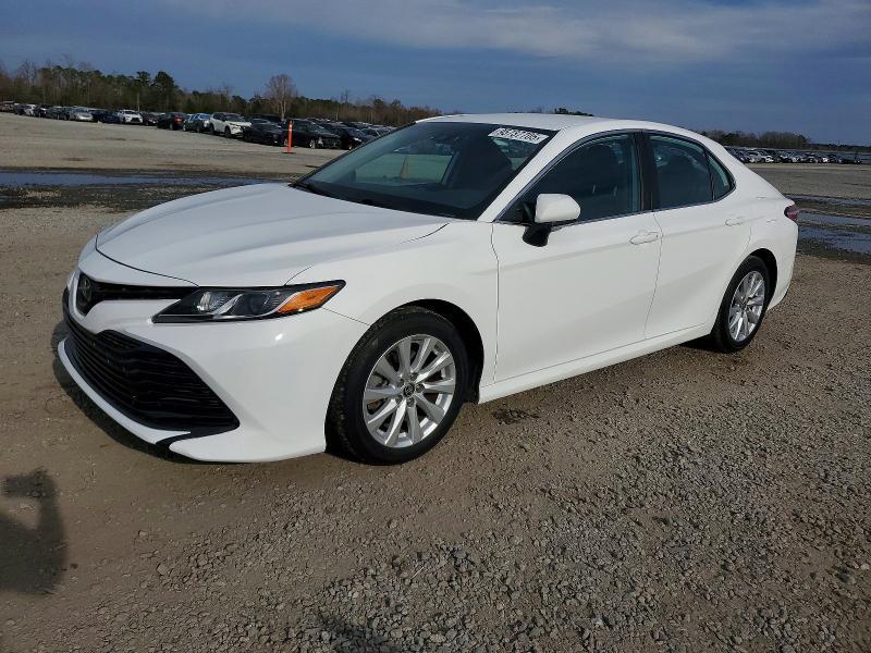 Toyota Camry 2020, VIN 4T1G11AK1LU948742, 10/11