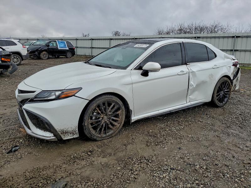 Toyota Camry 2023, VIN 4T1G11AK1PU794930, 3/5