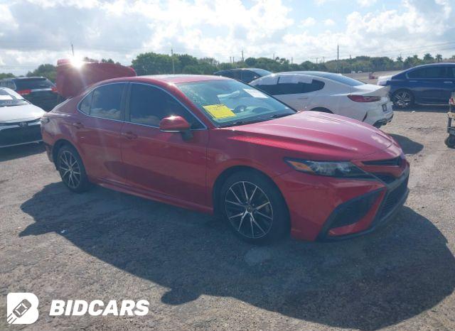 Toyota Camry 2022, VIN 4T1G11AK2NU065736, 3/5