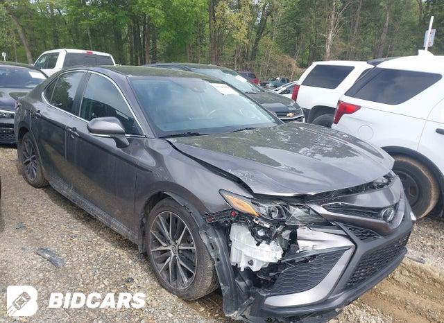 Toyota Camry 2022, VIN 4T1G11AK2NU710174, 3/5