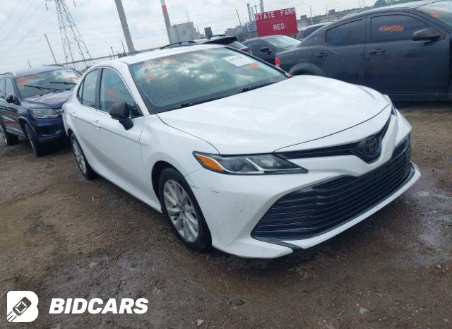 Toyota Camry 2020, VIN 4T1G11AK4LU877097, 4/9