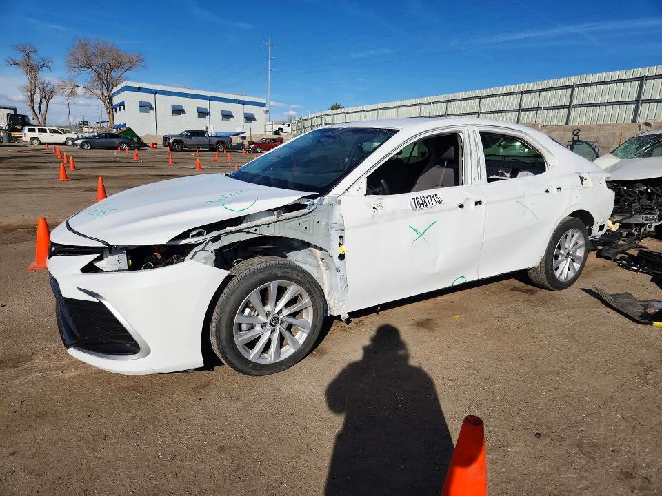 Toyota Camry 2023, VIN 4T1G11AK4PU736522, 3/5