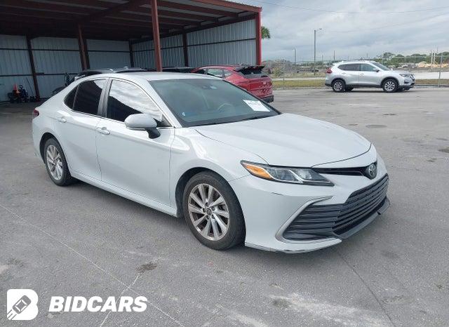Toyota Camry 2021, VIN 4T1G11AK5MU418775, 8/11