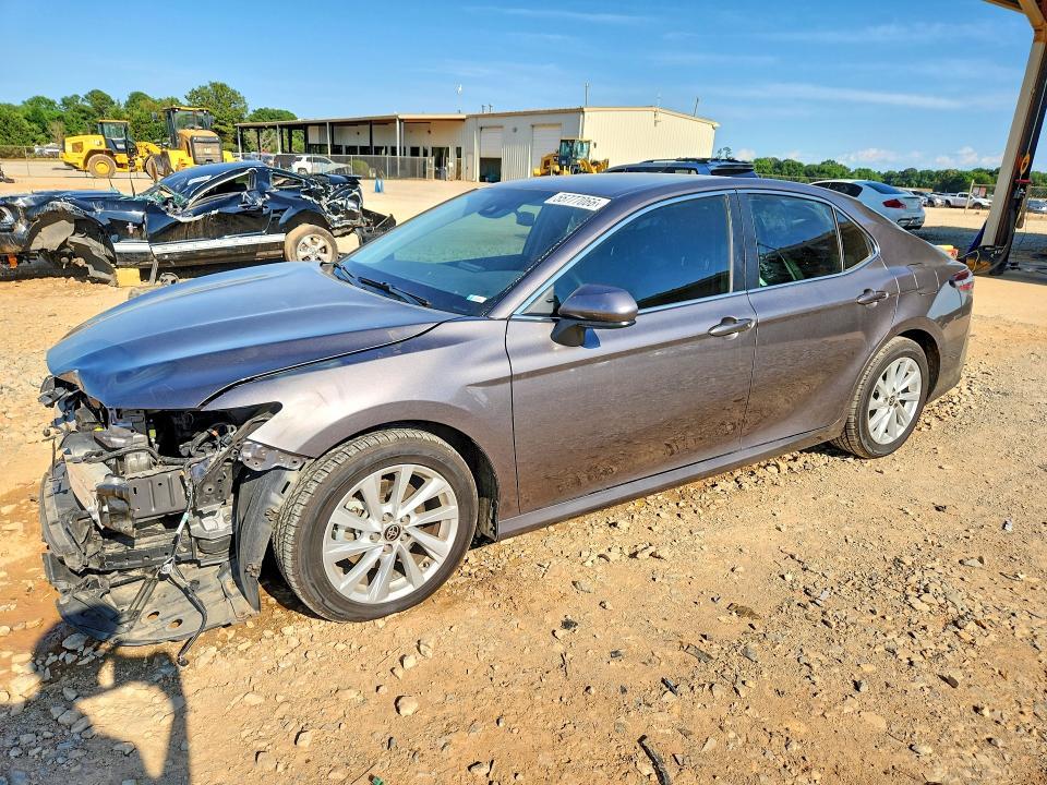 Toyota Camry 2020, VIN 4T1G11AK8LU353399, 2/5