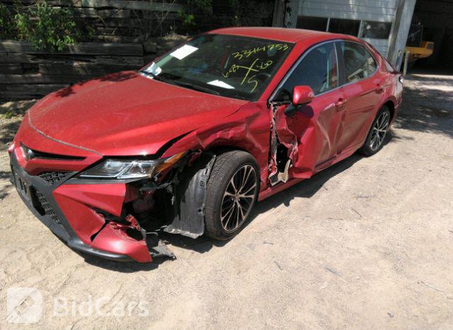 Toyota Camry 2020, VIN 4T1G11AK8LU358232, 2/13