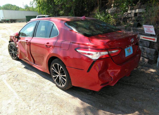 Toyota Camry 2020, VIN 4T1G11AK8LU358232, 3/13