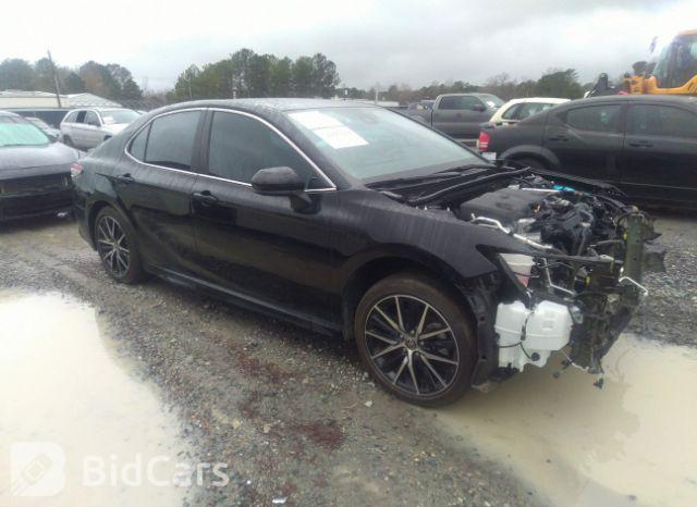 Toyota Camry 2021, VIN 4T1G11AK9MU425650, 10/17