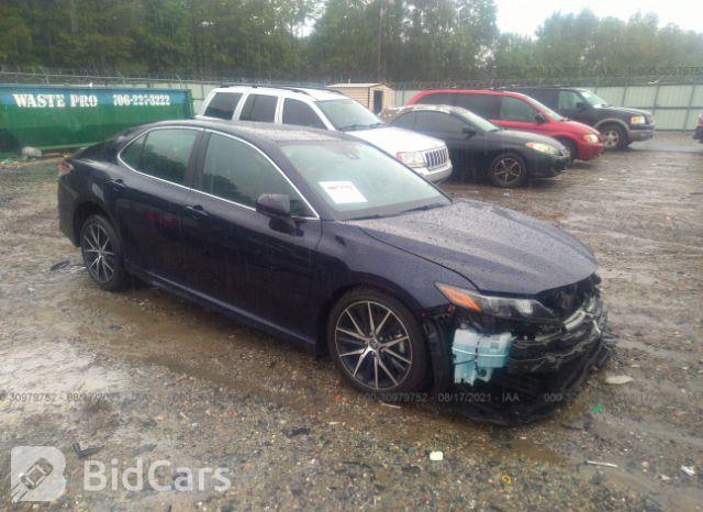 Toyota Camry 2021, VIN 4T1G11AK9MU425650, 12/17