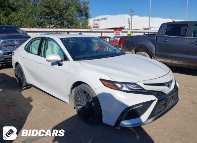 Toyota Camry 2022, VIN 4T1G31AK1NU581077, 3/5