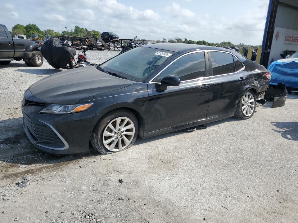 Toyota Camry 2020, VIN 4T1G31AK4LU016898, 3/5