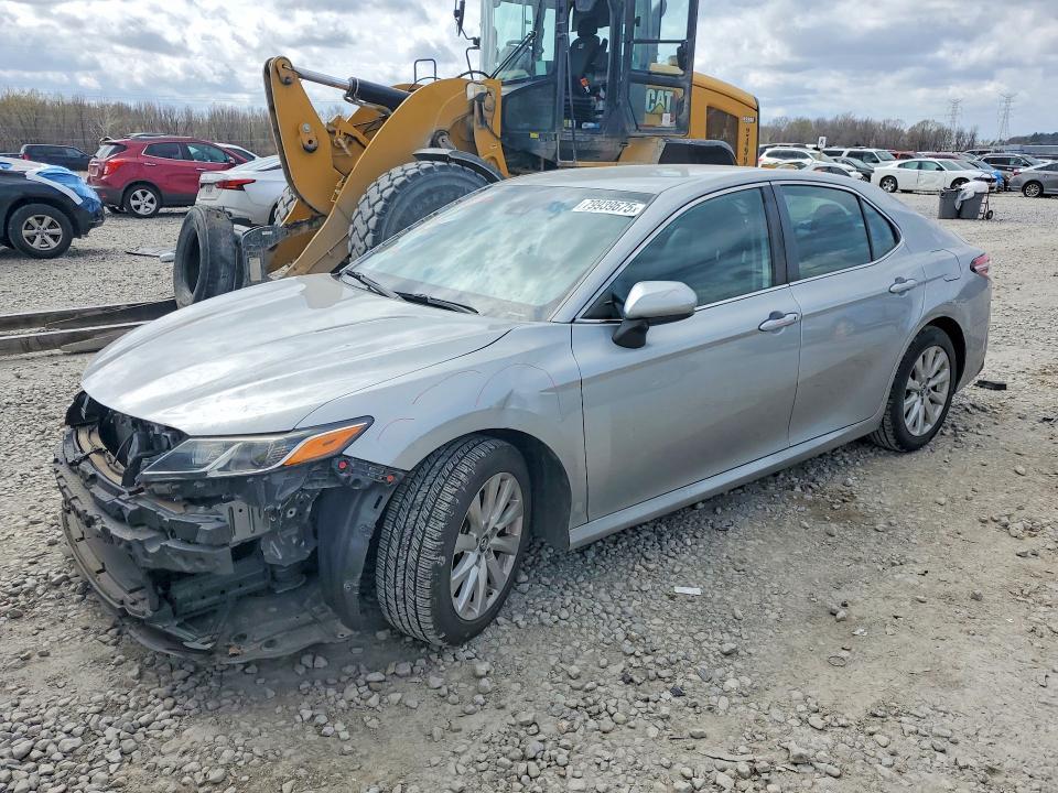 Toyota Camry 2020, VIN 4T1G31AK6LU546029, 3/5