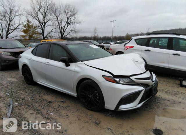 Toyota Camry 2022, VIN 4T1K61AK5NU006644, 13/17