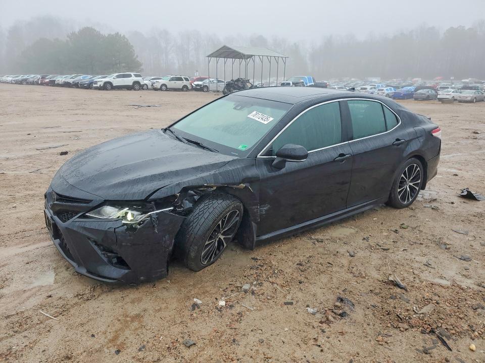 Toyota Camry 2020, VIN 4T1M11AK4LU977817, 2/5