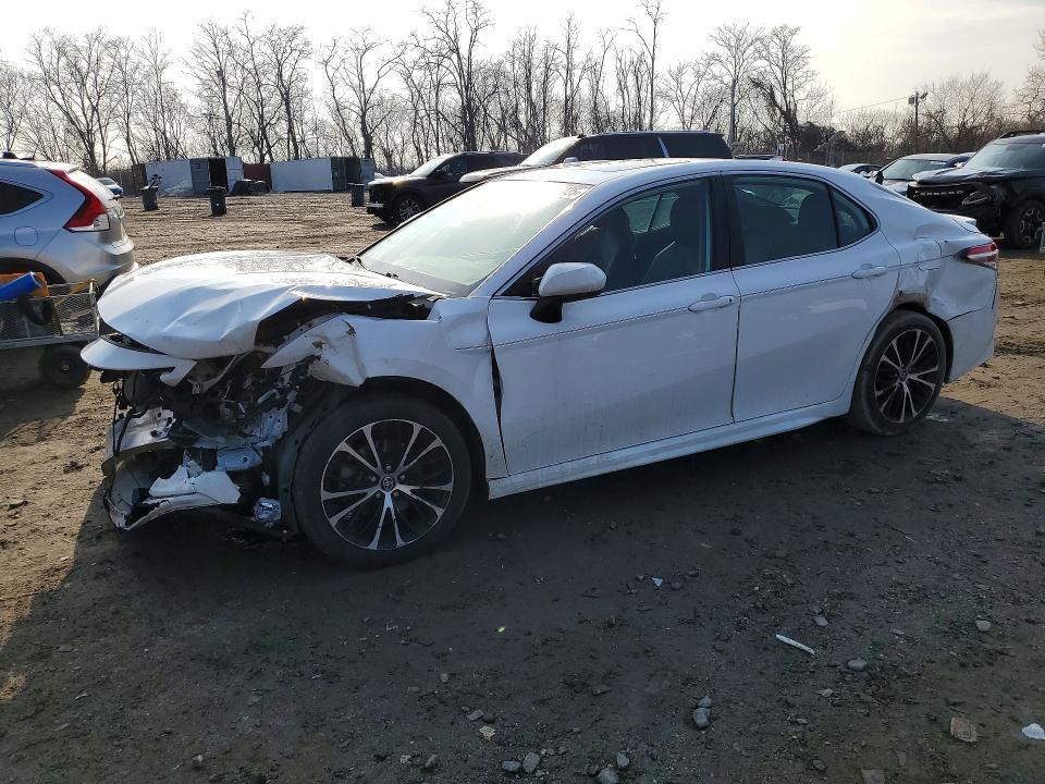 Toyota Camry 2021, VIN 4T1T11AK9MU472367, 3/5
