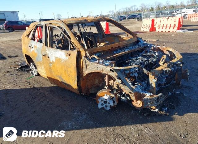 Toyota RAV4 2022, VIN 4T3E6RFV3NU078609, 3/5
