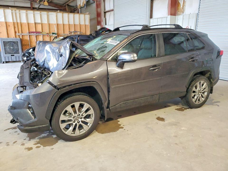 Toyota RAV4 2024, VIN 4T3E6RFV3RU173421, 3/5